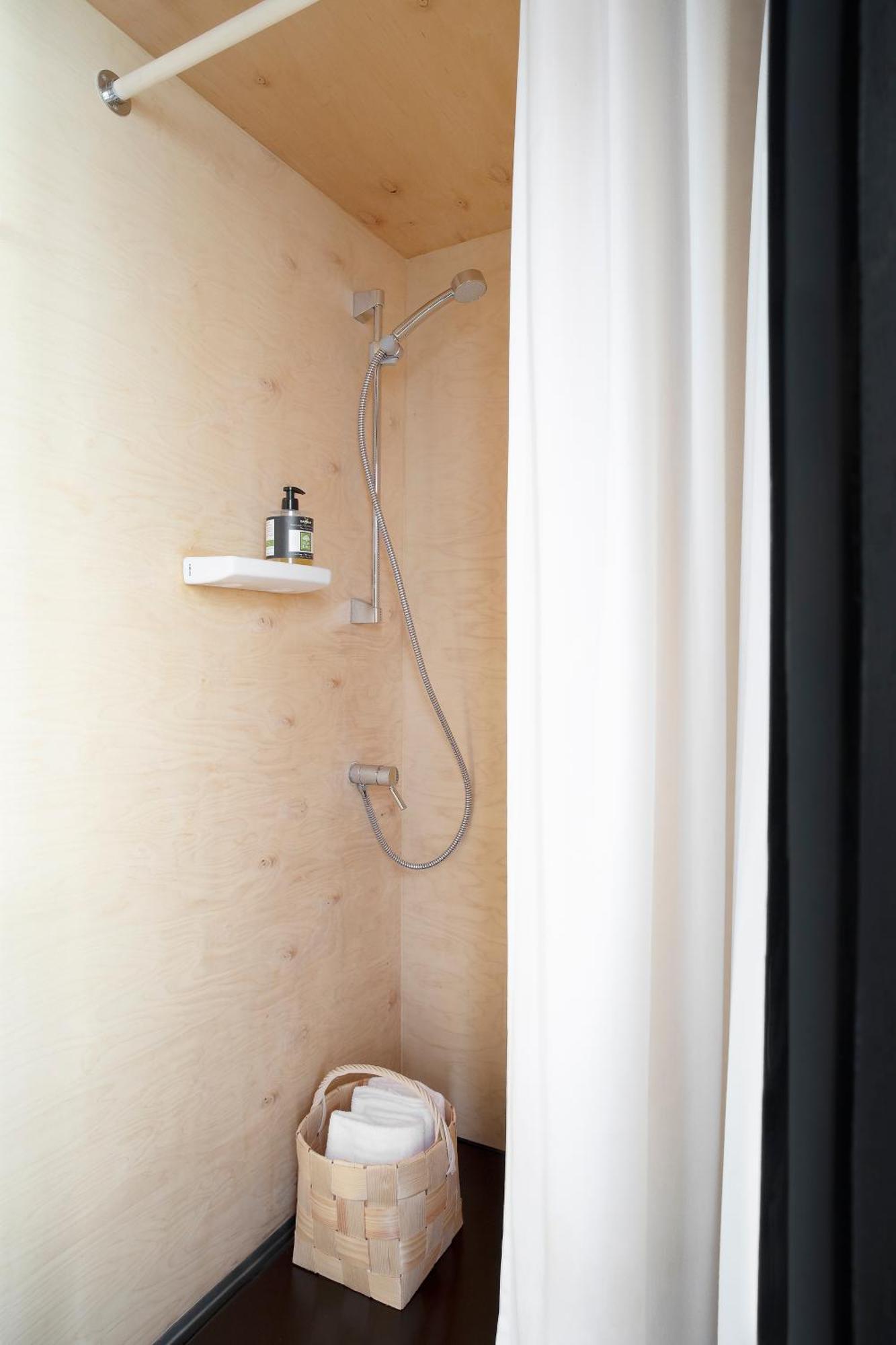 Majamaja Helsinki Off-Grid Retreatゲストハウス エクステリア 写真